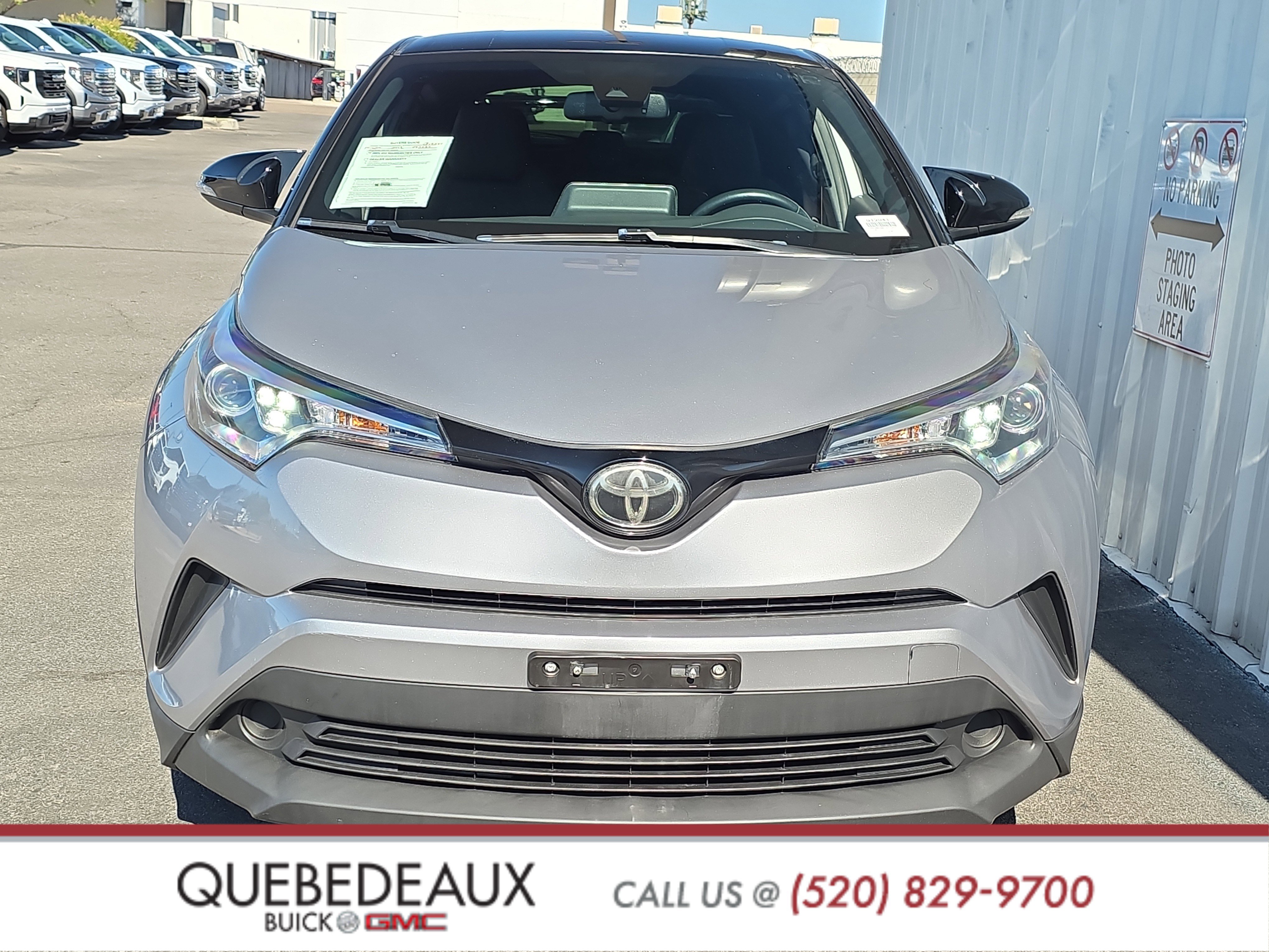 Used 2019 Toyota C-HR XLE FWD image 2