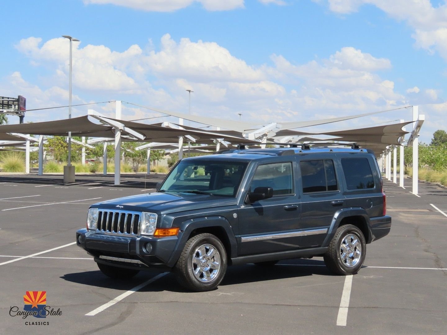 Used 2006 Jeep Commander Limited w/ Trailer Tow Group IV image 8