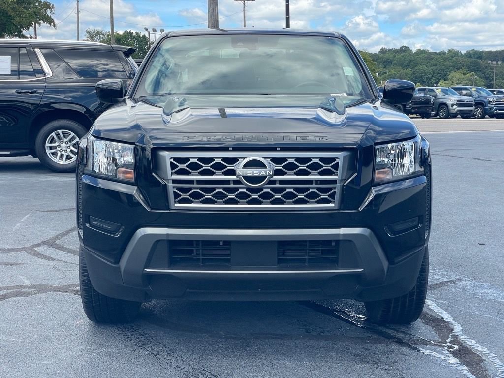 Used 2024 Nissan Frontier SV w/ Technology Package image 2