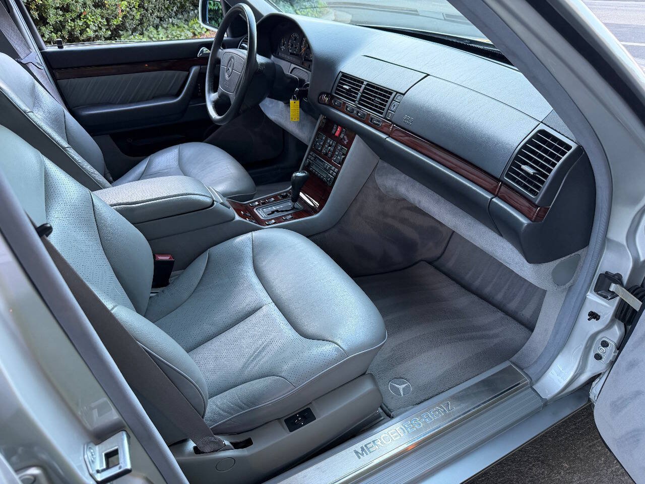 Used 1995 Mercedes-Benz S 320 image 25