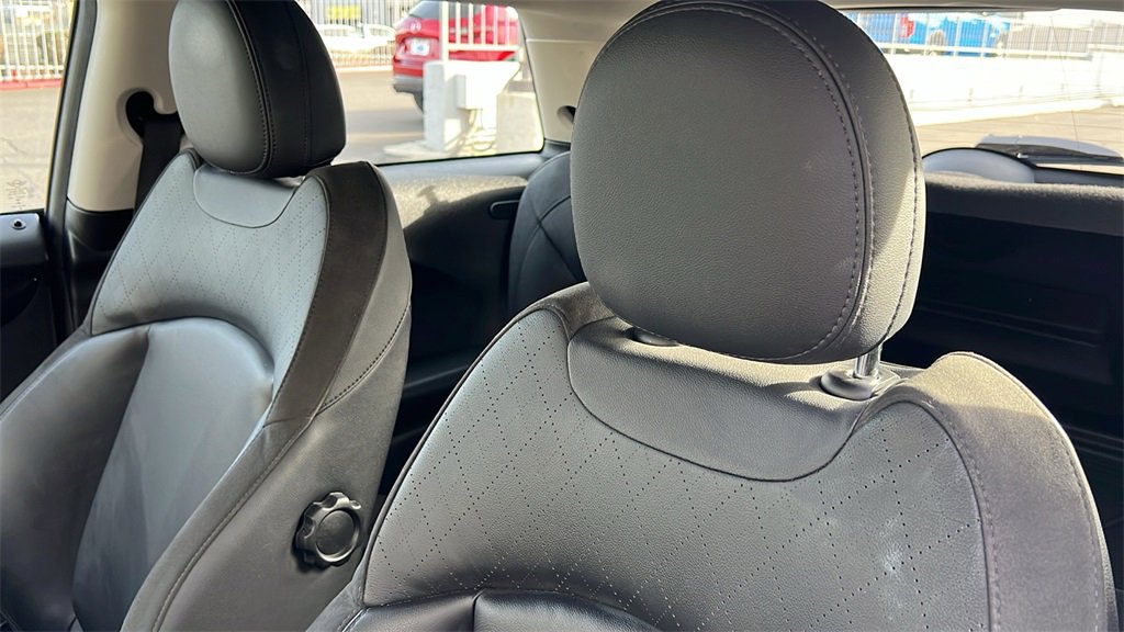 Used 2023 MINI Cooper SE image 9