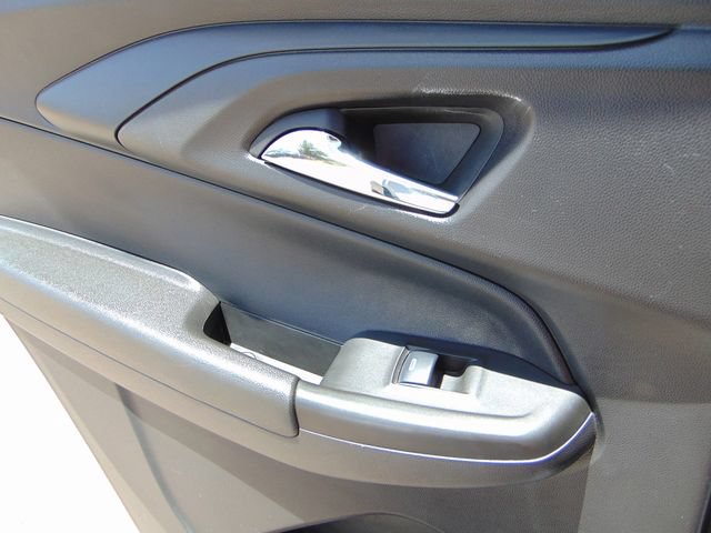 Used 2025 Chevrolet TrailBlazer LT AWD/4WD image 23
