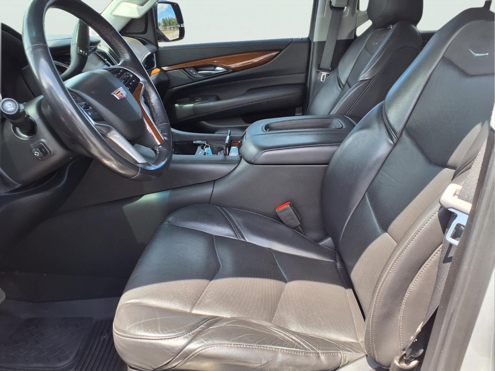 Certified 2019 Cadillac Escalade Luxury AWD/4WD image 10