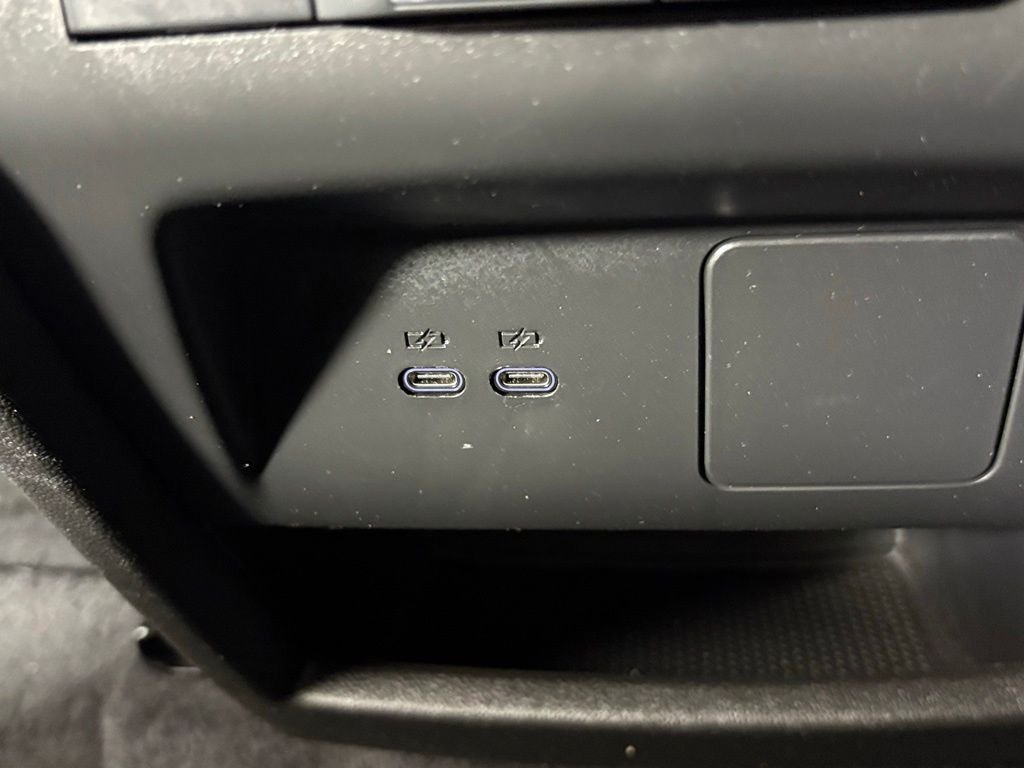 Used 2025 Buick Enclave Preferred FWD image 34