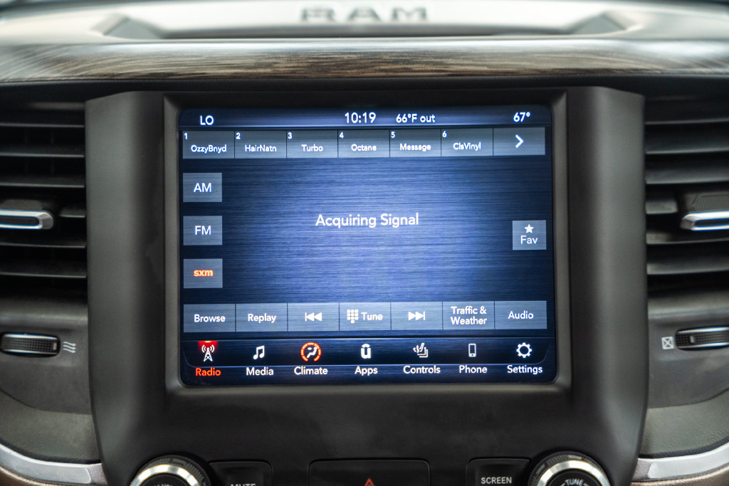 Used 2020 RAM 1500 Laramie AWD/4WD image 27