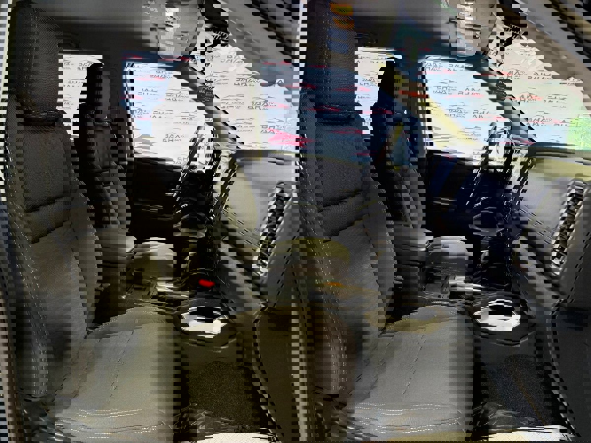 Used 2024 Nissan Frontier SV image 53