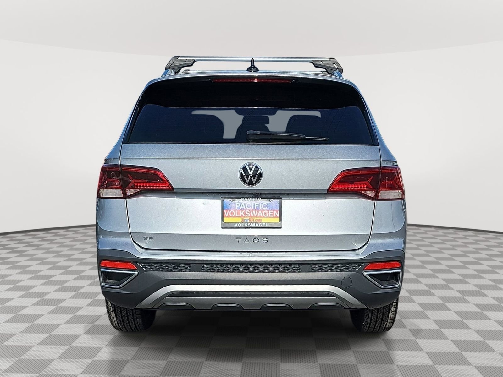 Used 2022 Volkswagen Taos SE image 6