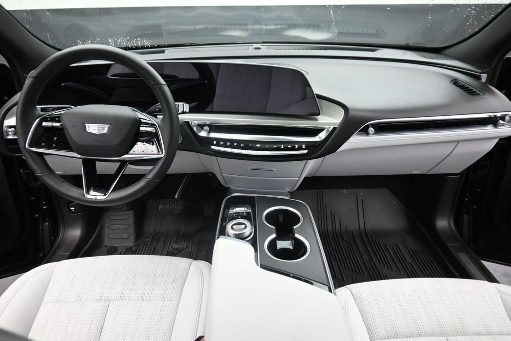 Used 2024 Cadillac Lyriq Luxury w/ LPO, Floor Liner Package RWD image 12