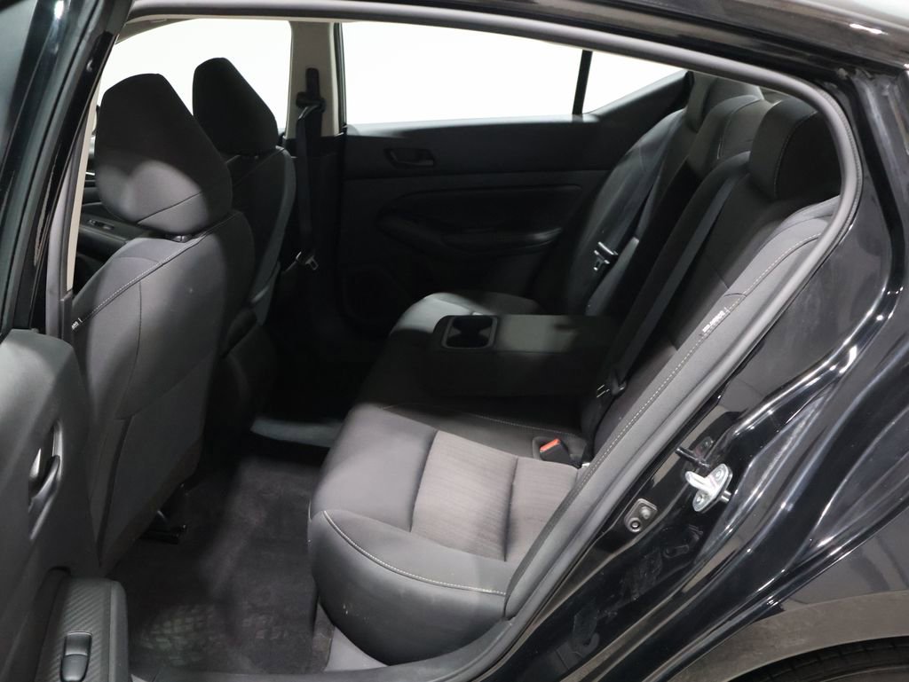 Used 2024 Nissan Altima 2.5 SV image 18