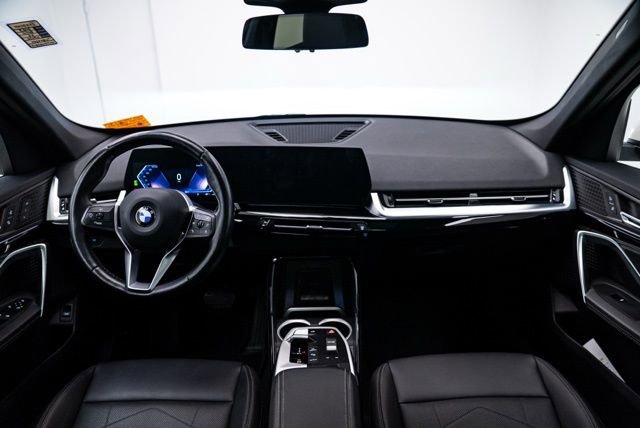 Used 2023 BMW X1 xDrive28i image 13