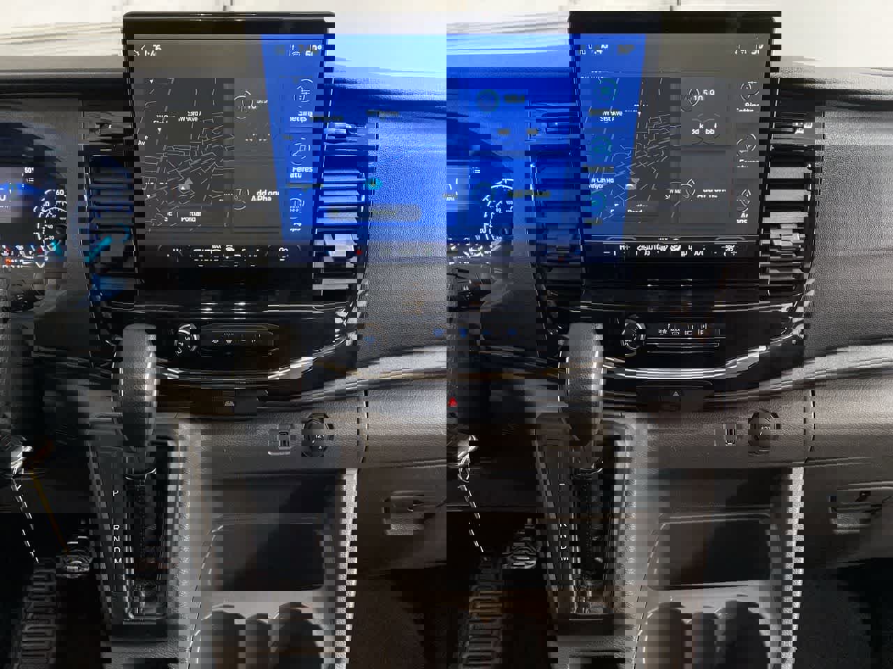 Used 2023 Ford Transit 350 XLT image 24