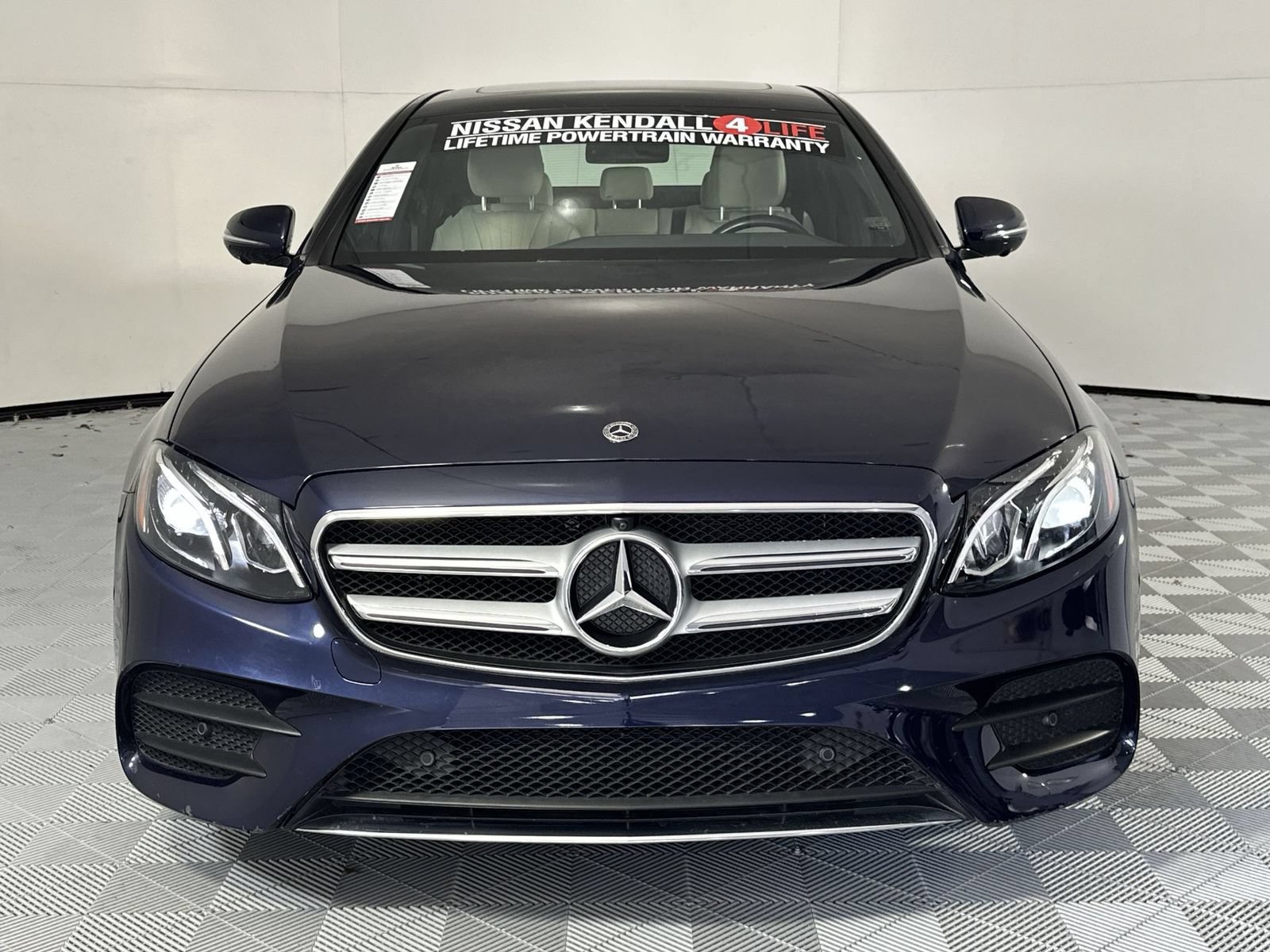 Used 2020 Mercedes-Benz E 350 Sedan image 3