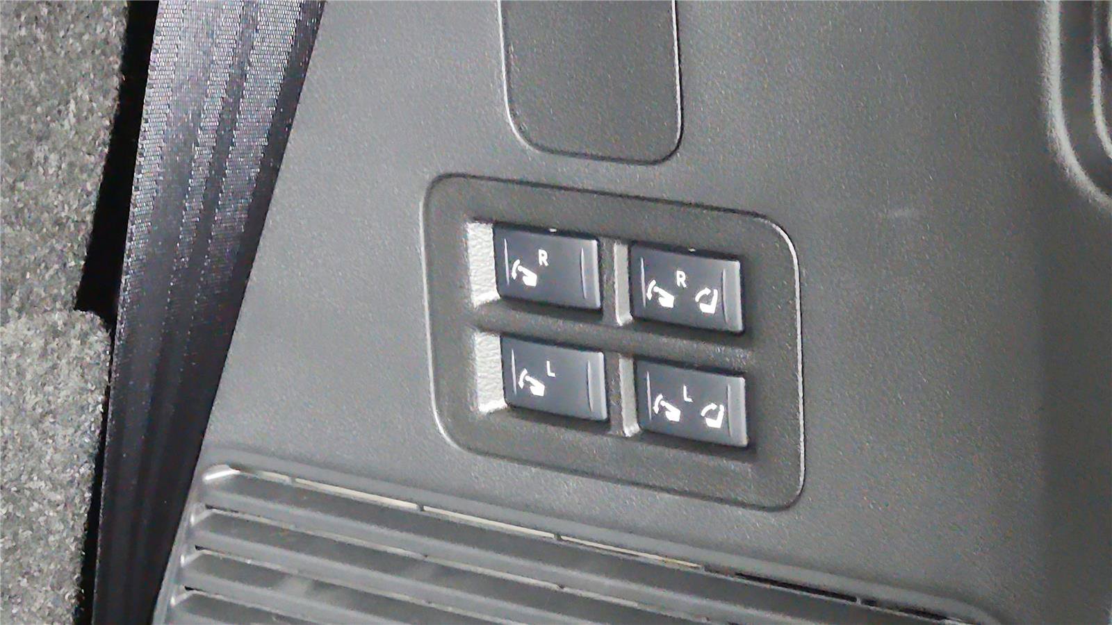 Certified 2025 Nissan Armada SL w/ Captain's Chari Seat Package AWD/4WD image 21