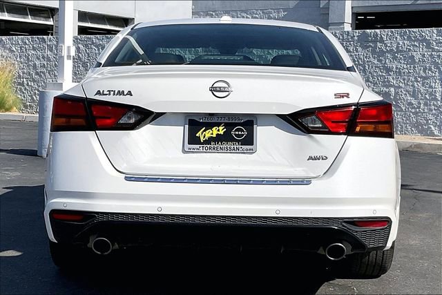 Certified 2023 Nissan Altima 2.5 SR w/ SR Premium Package AWD/4WD image 3