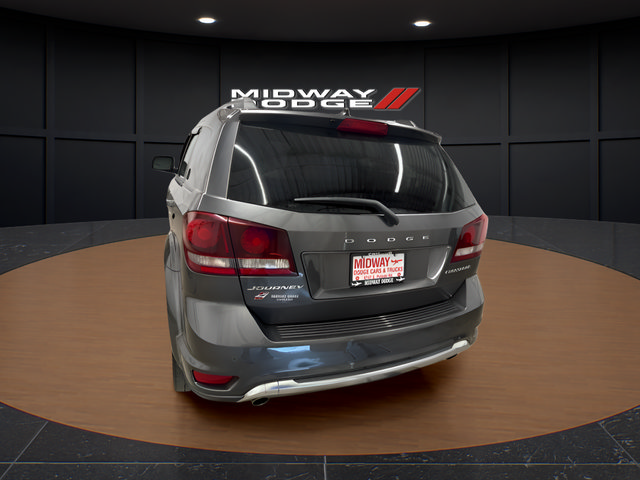 Used 2018 Dodge Journey Crossroad w/ Nav & Sun Group AWD/4WD image 6