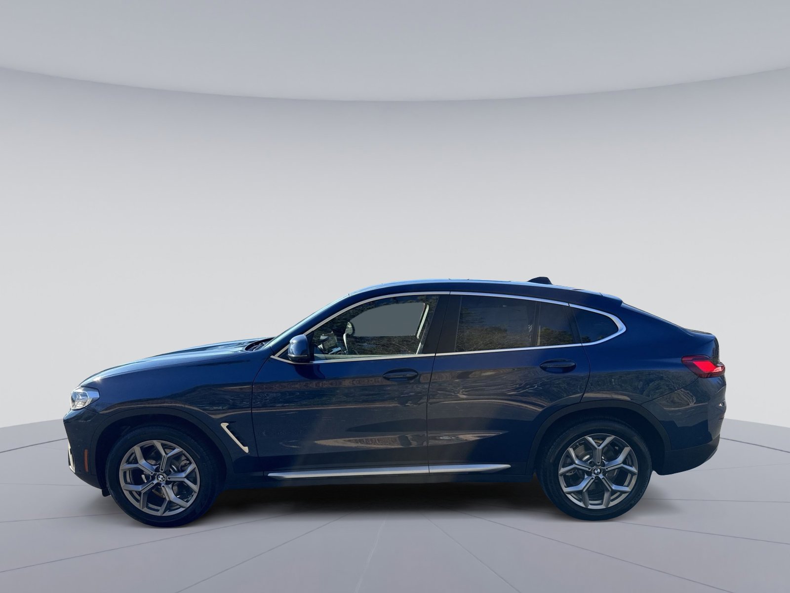 New 2025 BMW X4 xDrive30i w/ Premium Package image 8