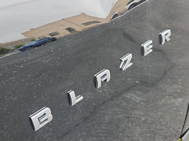 Used 2025 Chevrolet Blazer LT FWD image 19