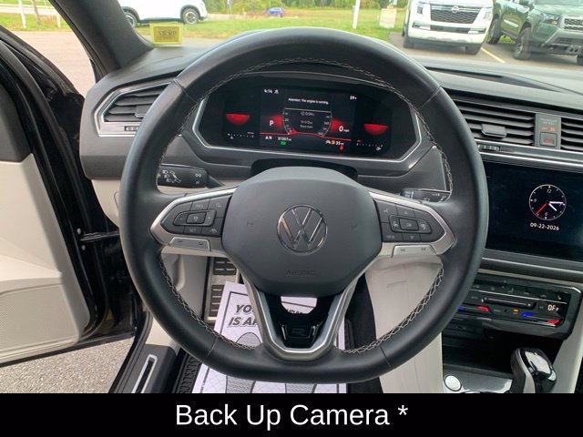 Used 2023 Volkswagen Tiguan SE R-Line AWD/4WD image 15