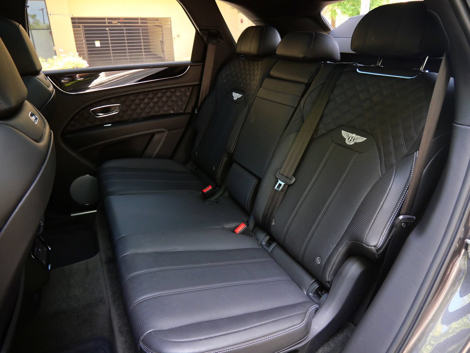 Used 2022 Bentley Bentayga AWD/4WD image 19