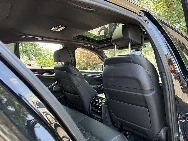 Used 2018 BMW M550i xDrive AWD/4WD image 14