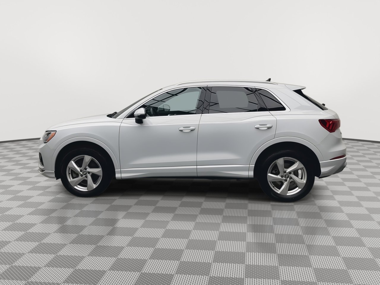 Used 2019 Audi Q3 2.0T Premium image 35