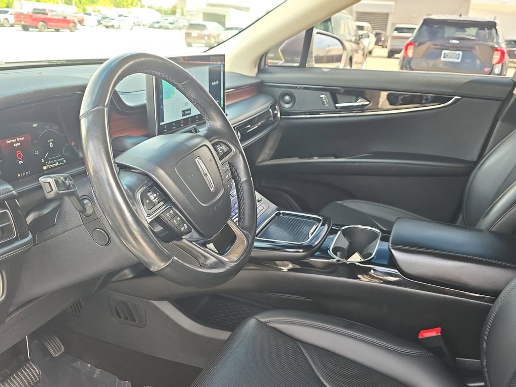 Used 2021 Lincoln Nautilus Reserve AWD/4WD image 18