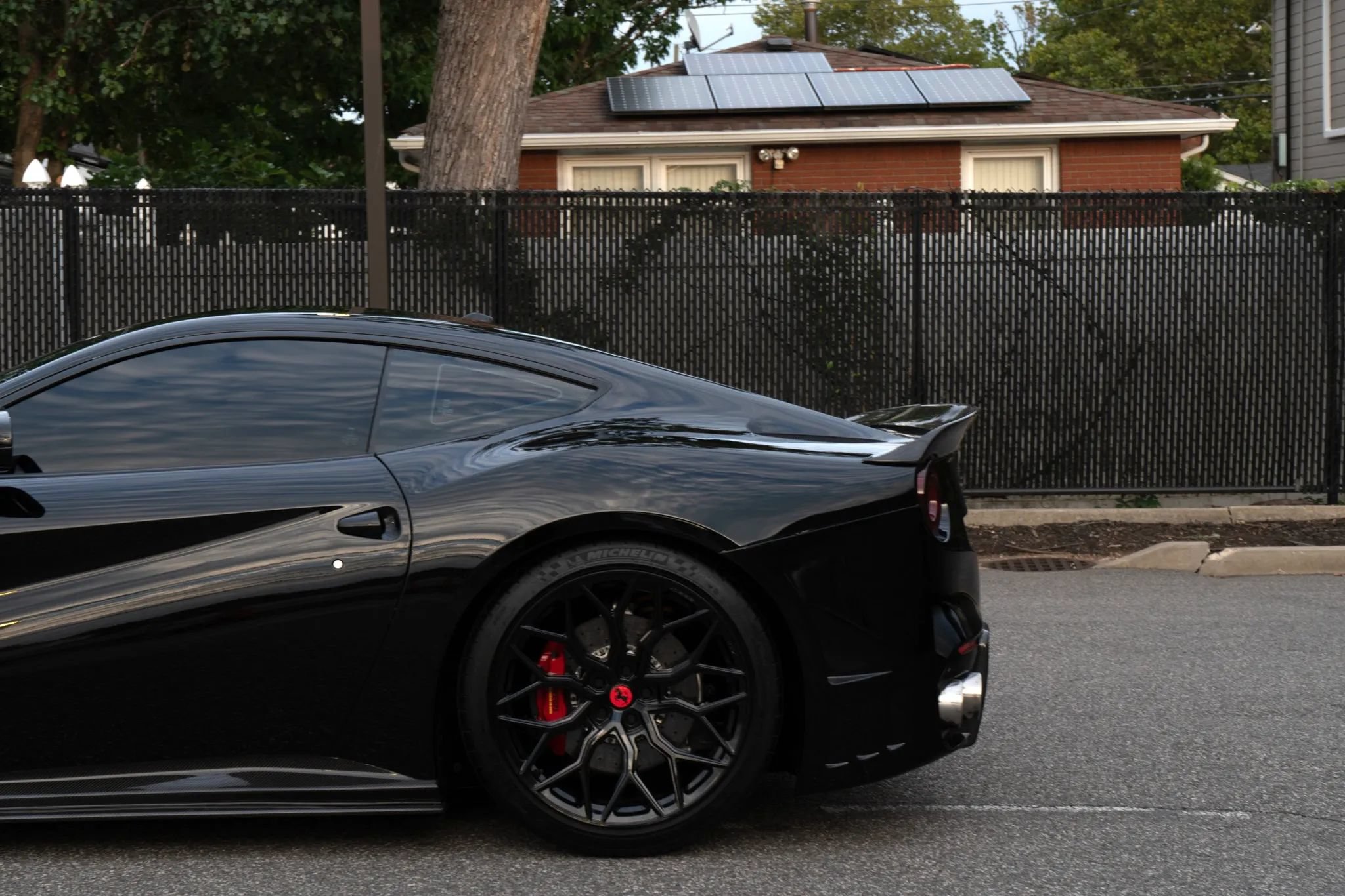 Used 2015 Ferrari F12 Berlinetta RWD image 37