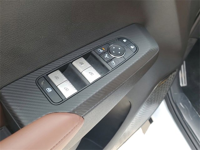 New 2025 Mitsubishi Outlander SEL image 18