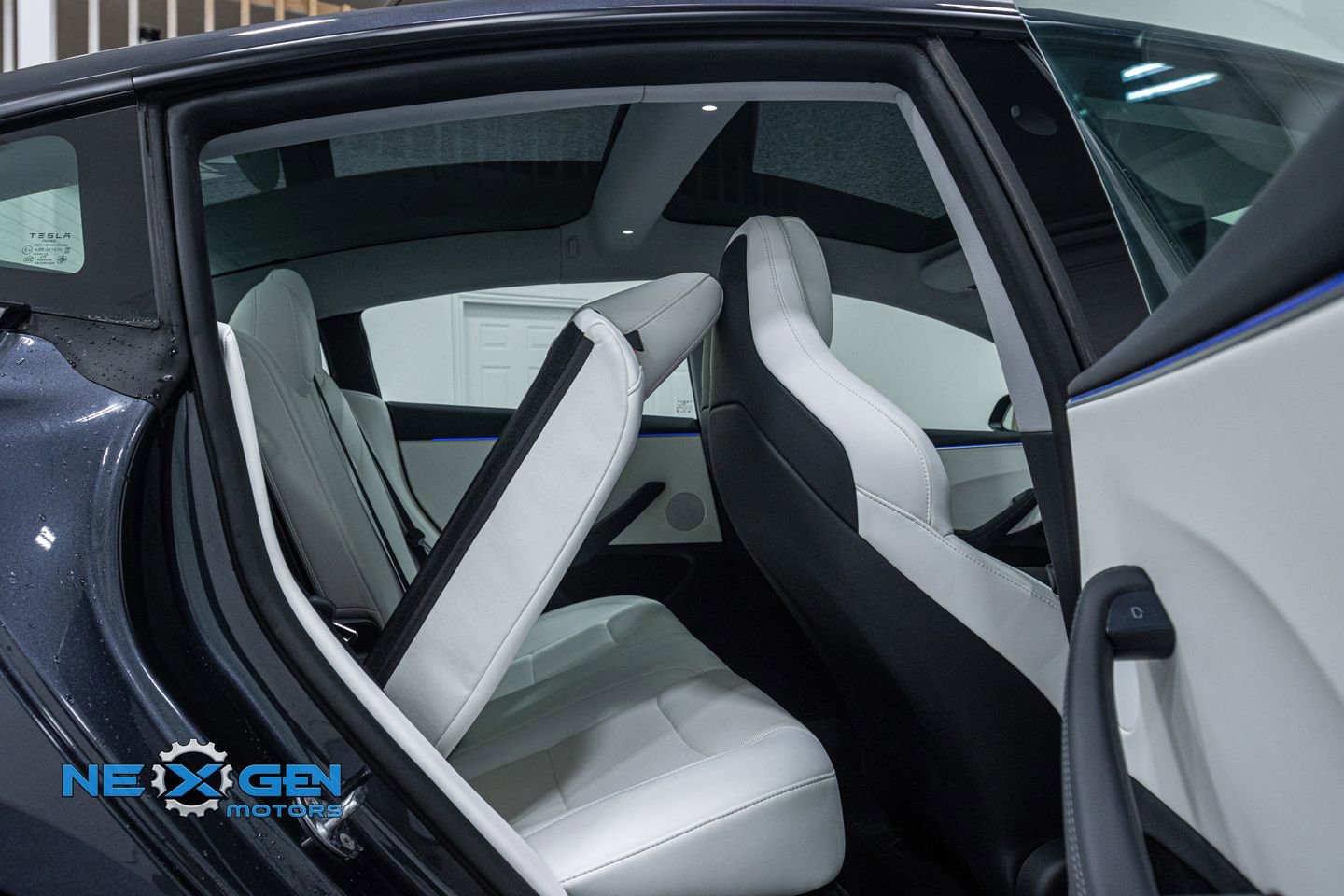 Used 2024 Tesla Model 3 Performance image 29