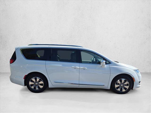 Used 2018 Chrysler Pacifica Limited w/ Advanced Safetytec Group FWD image 4