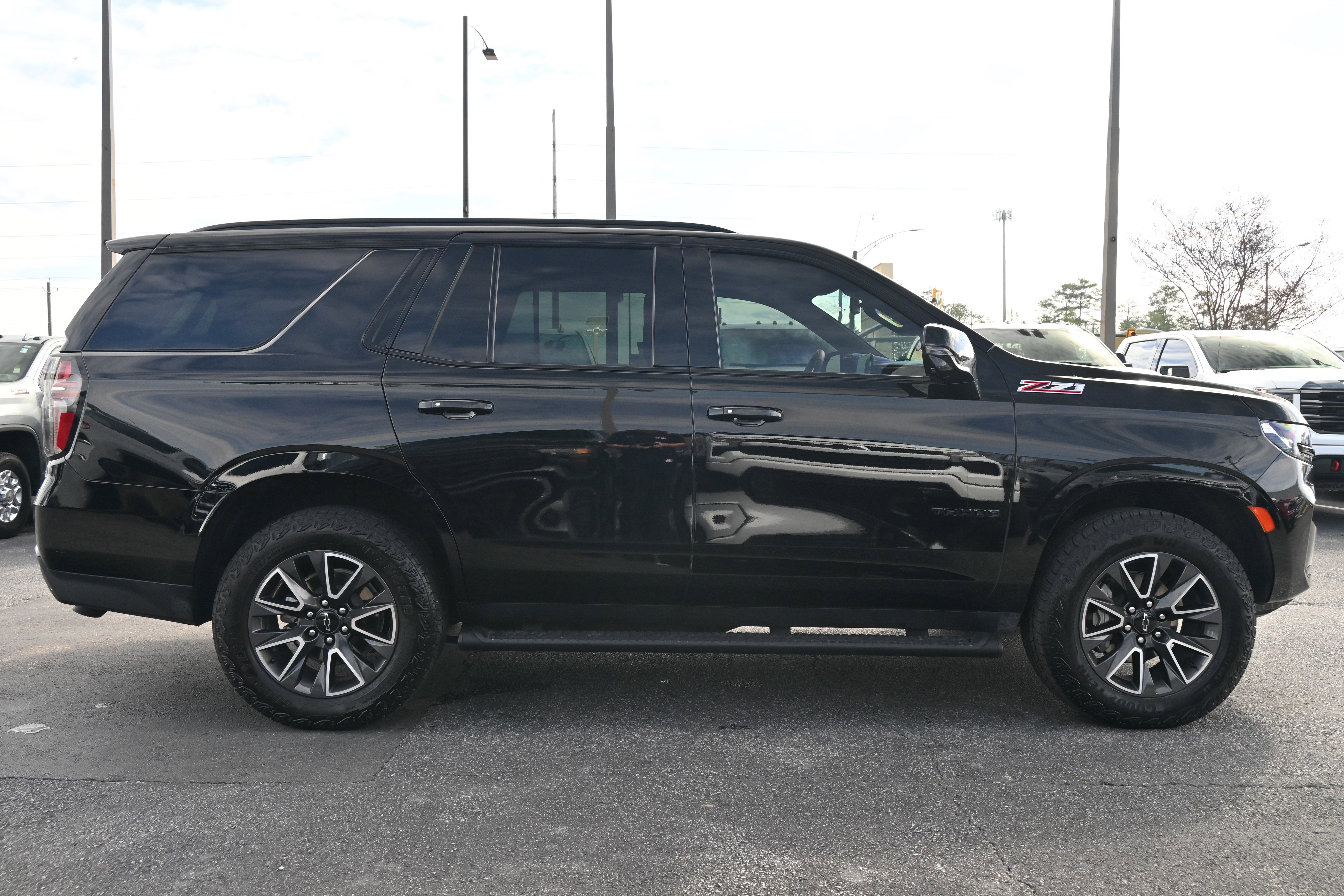 Used 2024 Chevrolet Tahoe Z71 w/ Luxury Package image 17