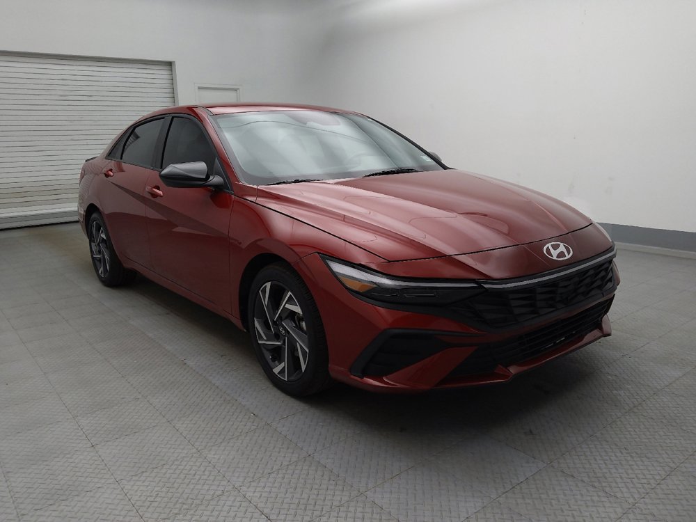 Used 2025 Hyundai Elantra Sport FWD image 13