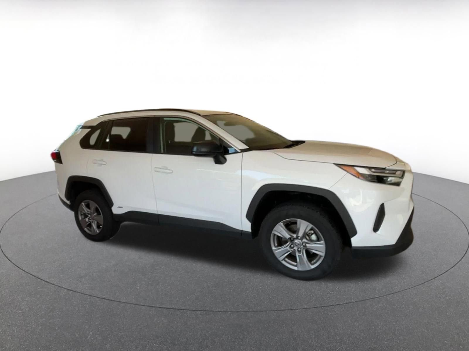 Used 2025 Toyota RAV4 LE AWD/4WD video 2