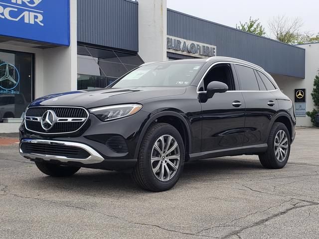 New 2025 Mercedes-Benz GLC 300 4MATIC image 2