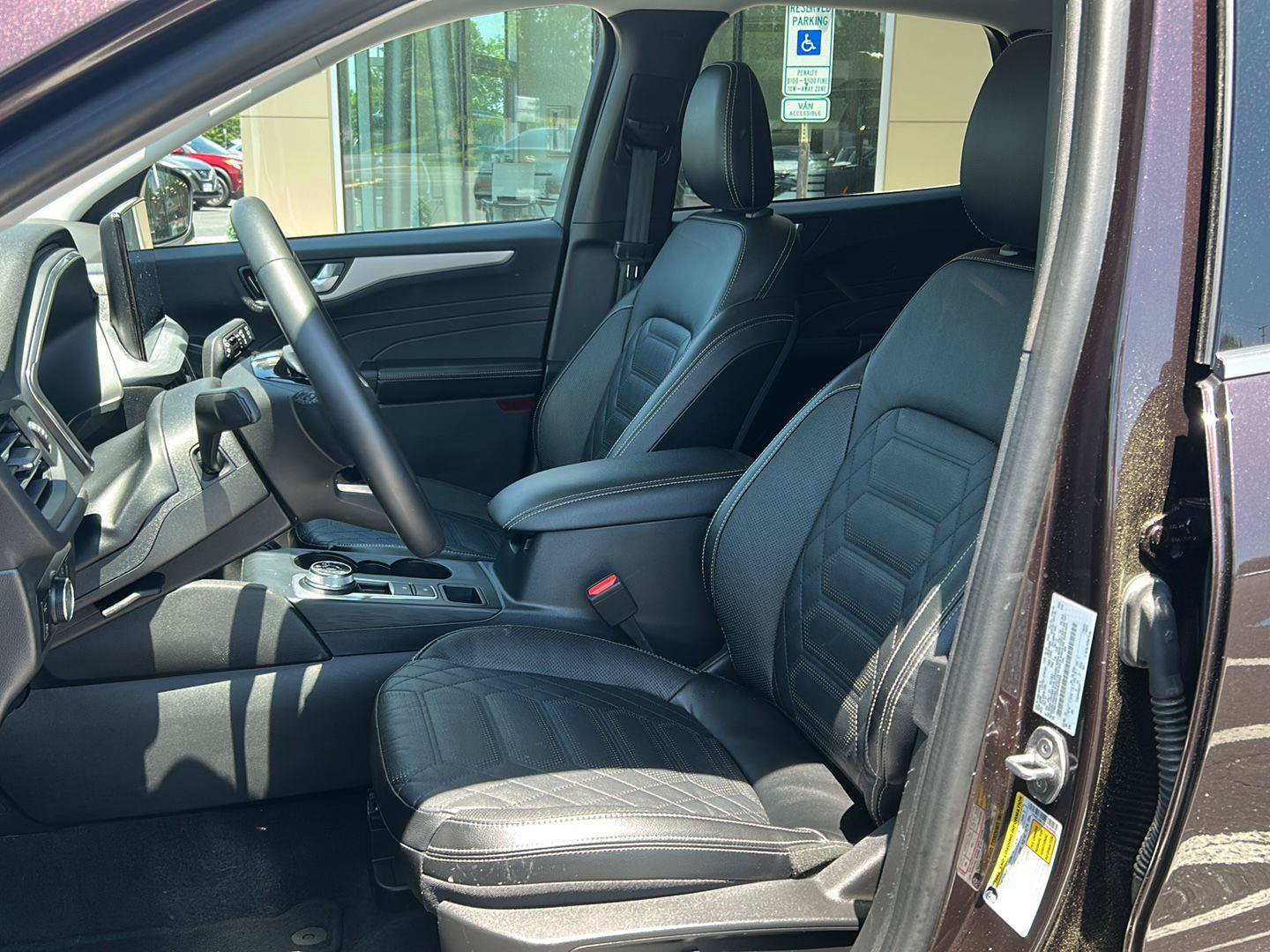 Used 2023 Ford Escape SE w/ PHEV Premium Package FWD image 17