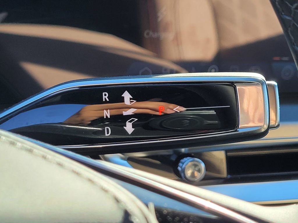 New 2026 Cadillac Lyriq Signature Luxury image 21