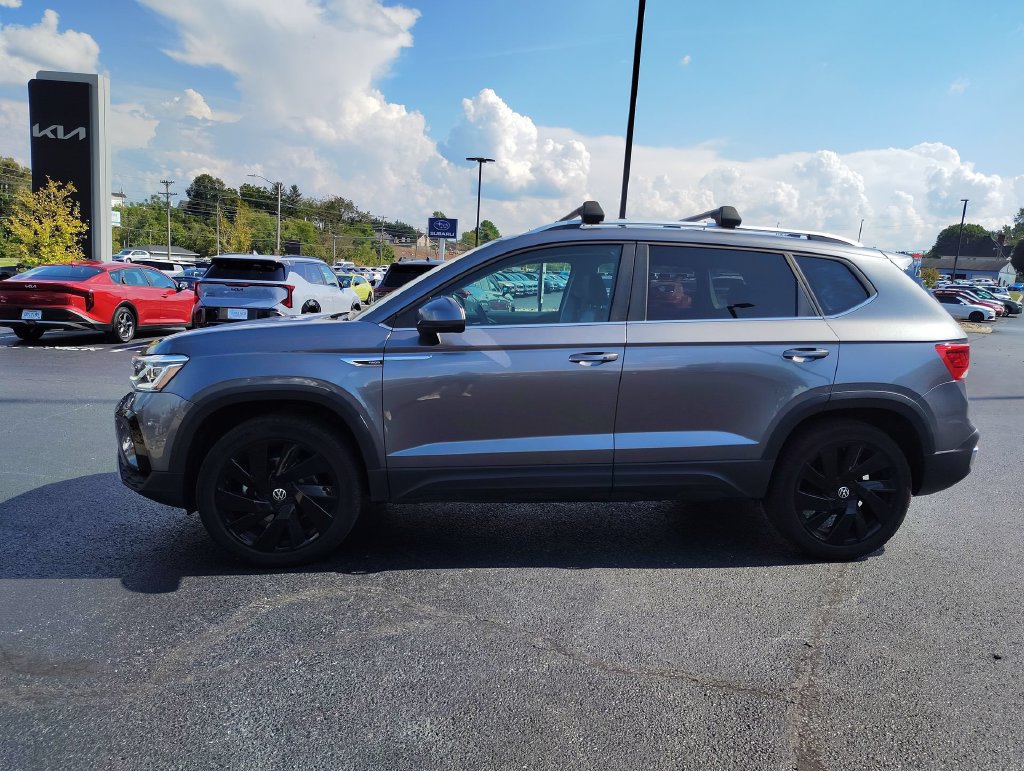 Certified 2024 Volkswagen Taos SEL AWD/4WD image 3