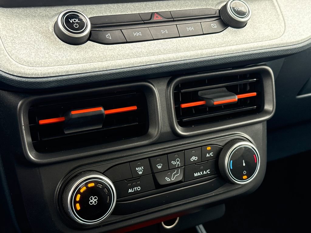 Used 2023 Ford Maverick XLT FWD image 25