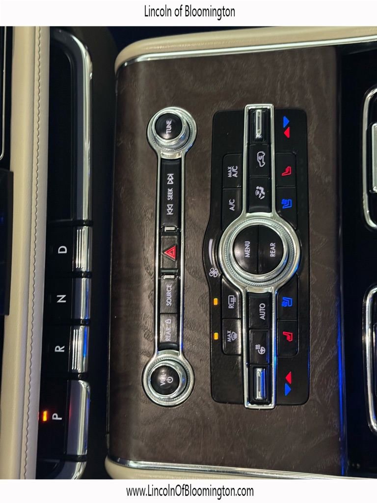 Used 2021 Lincoln Aviator Reserve w/ Equipment Group 202A image 38