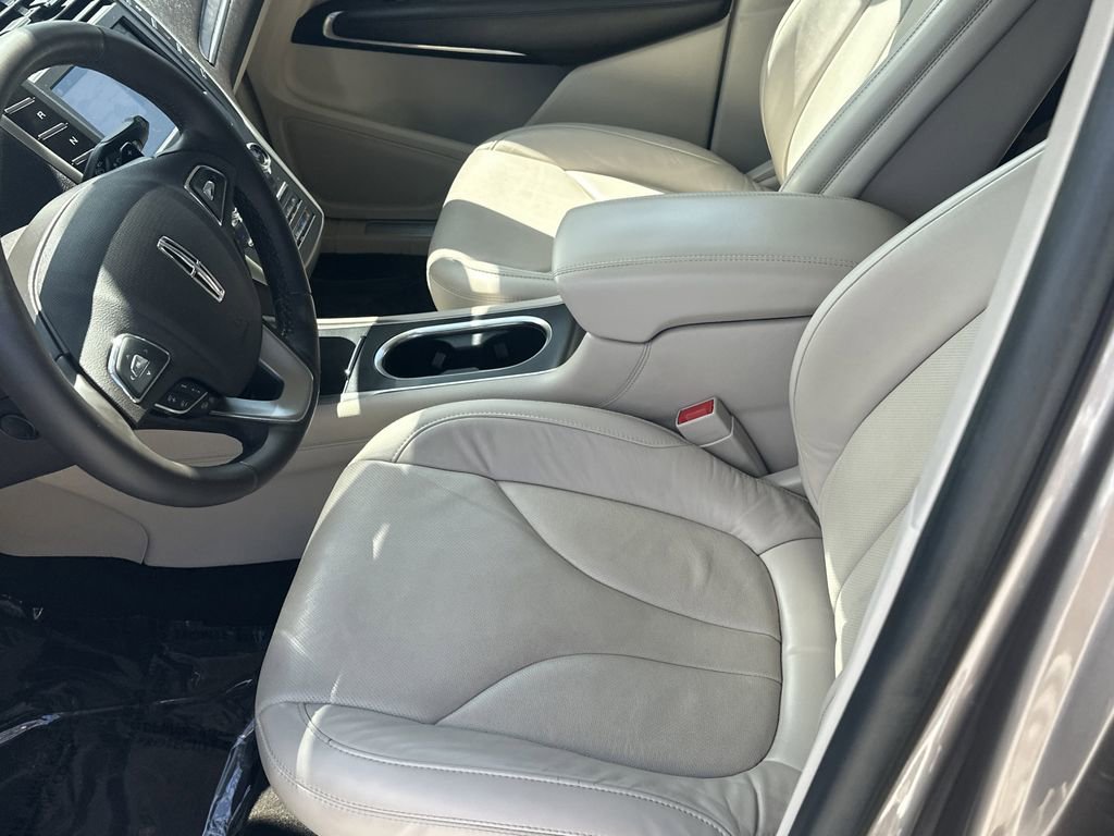 Used 2019 Lincoln MKC Reserve w/ MKC Technology Package FWD image 15