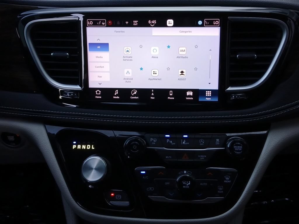 Used 2023 Chrysler Pacifica Limited w/ Uconnect Theater Family Group AWD/4WD image 8