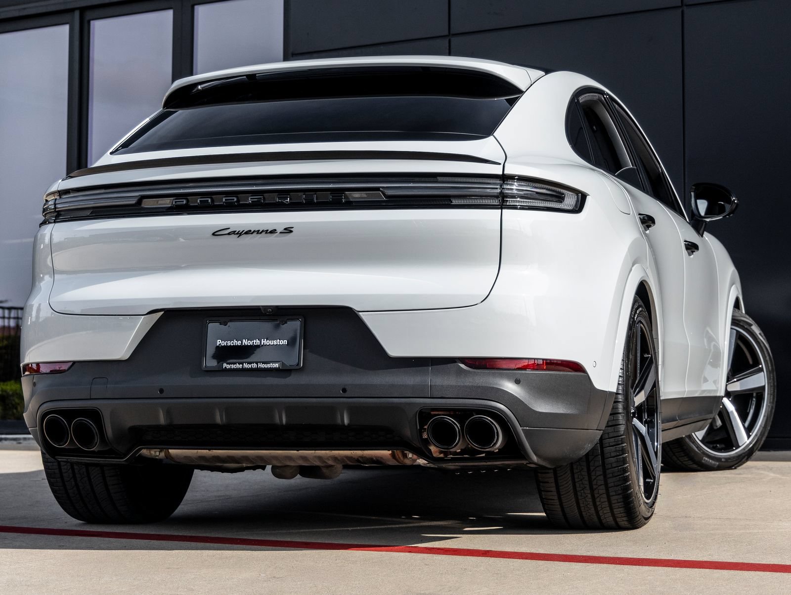 Certified 2025 Porsche Cayenne S AWD/4WD image 11