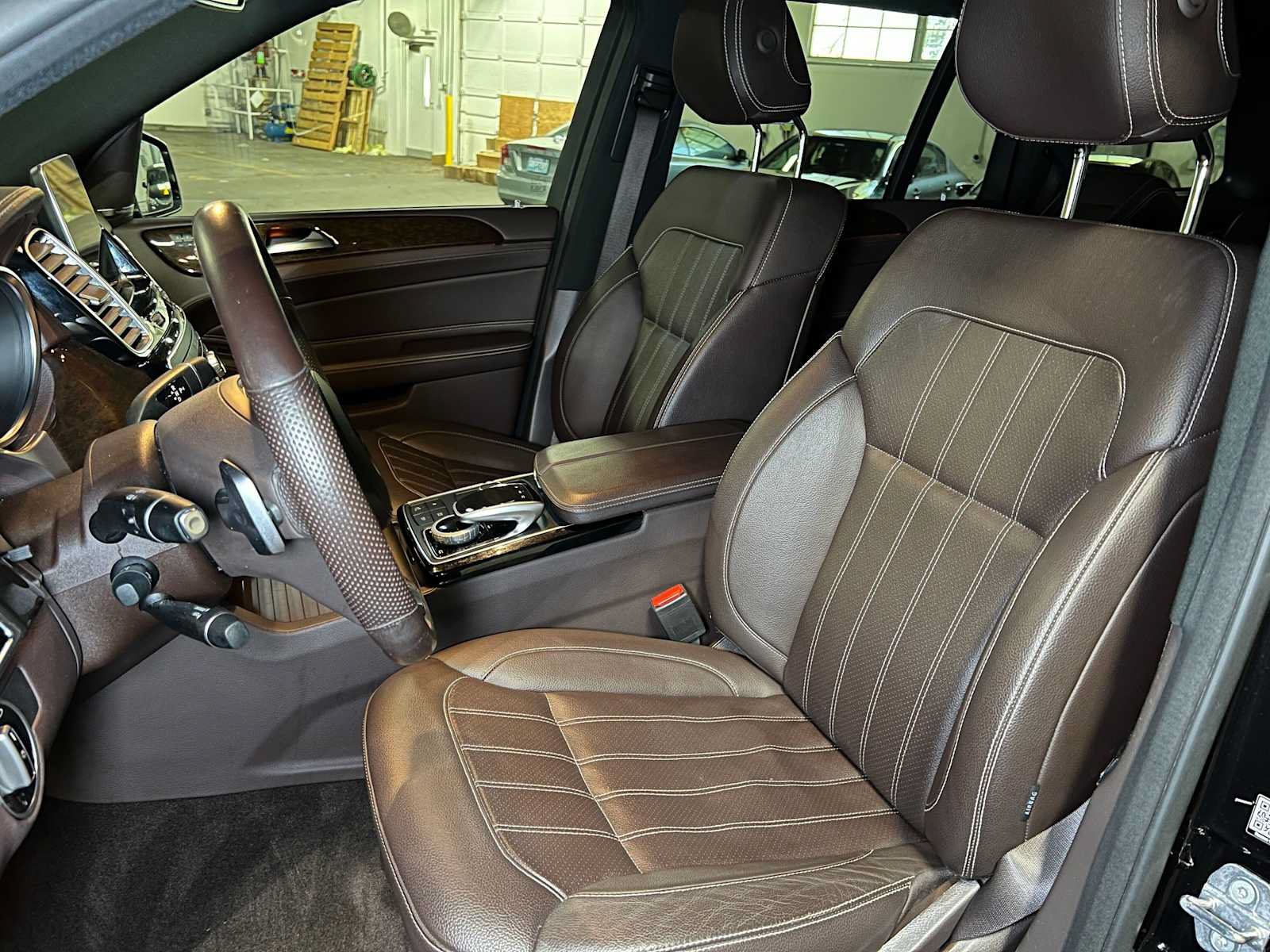 Used 2018 Mercedes-Benz GLS 450 4MATIC image 25