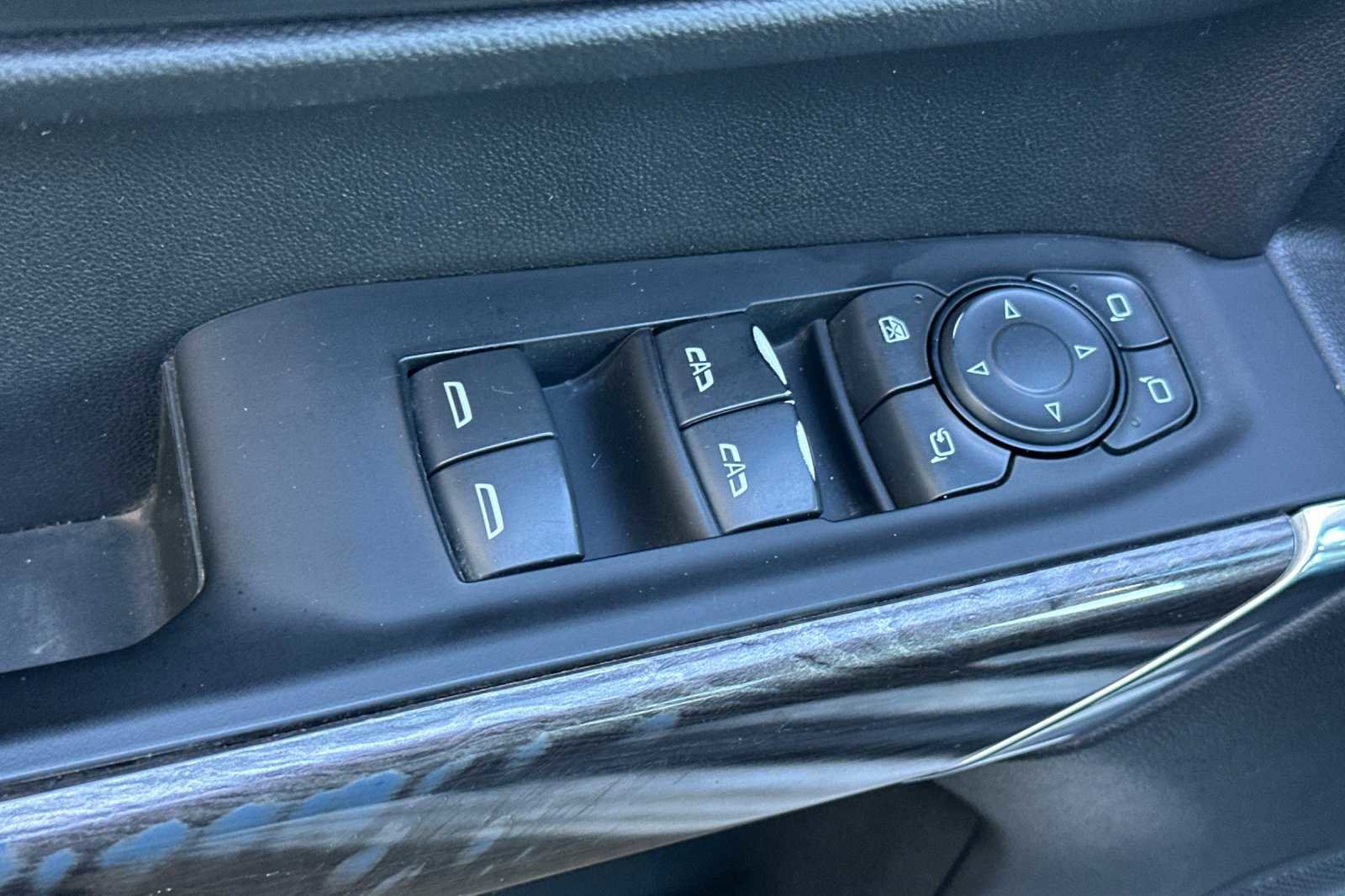 Used 2022 Chevrolet Silverado 1500 LTZ w/ LTZ Premium Package image 12