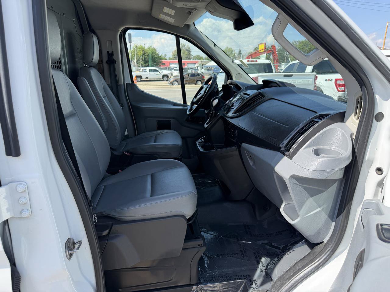 Used 2018 Ford Transit 250 130 Low Roof RWD image 32