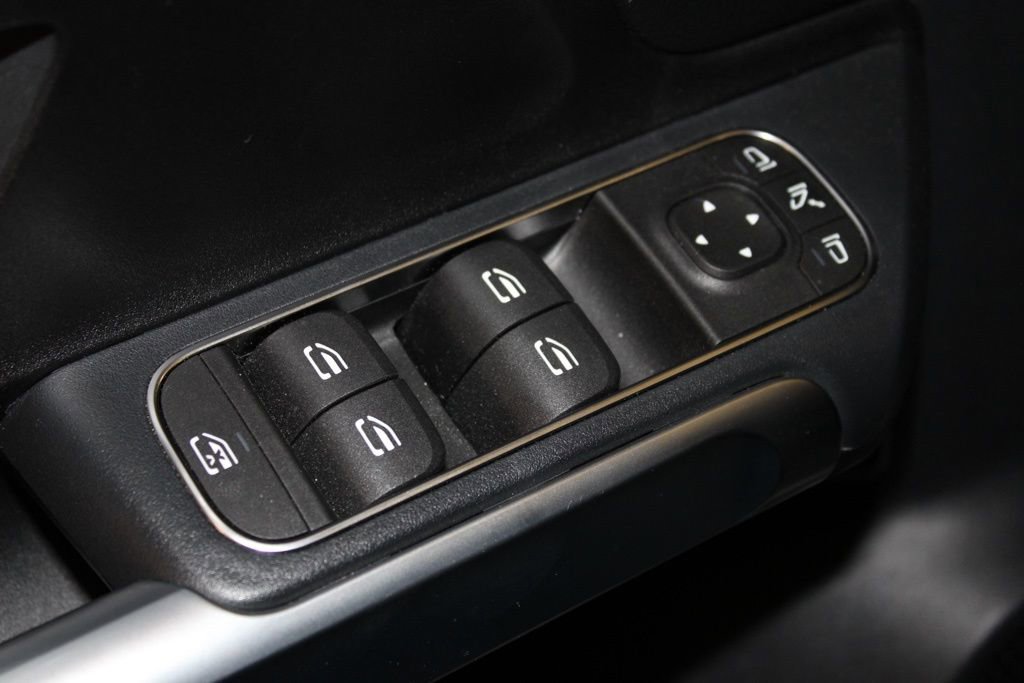 Certified 2026 Mercedes-Benz GLB 250 4MATIC image 13