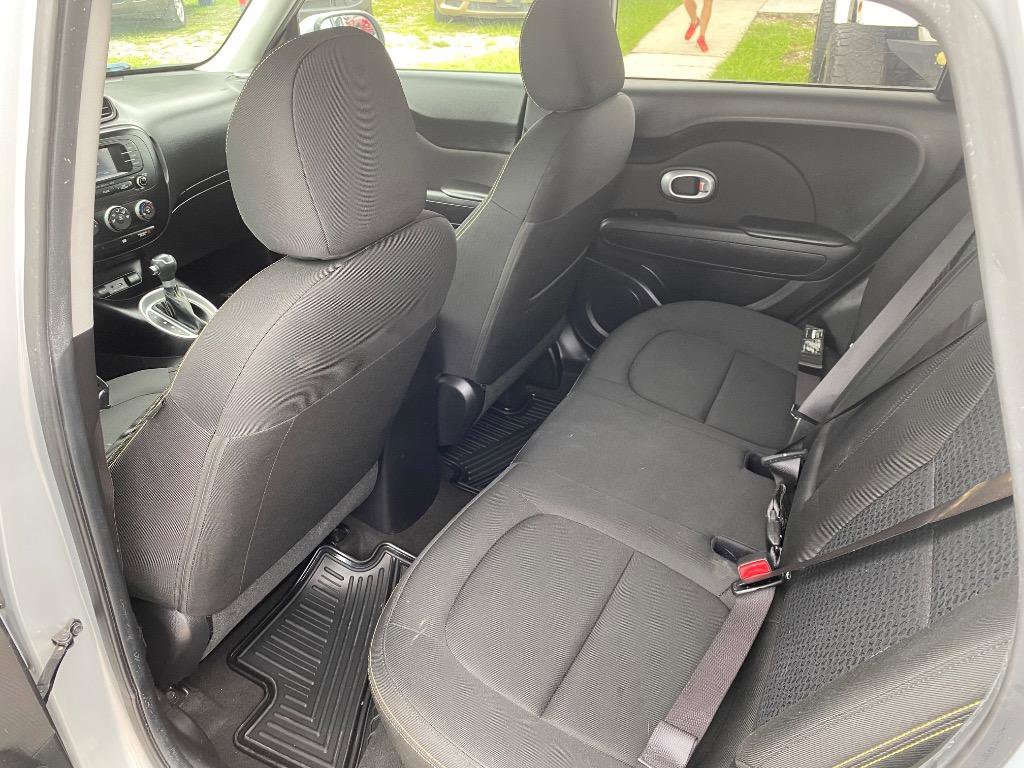 Used 2016 Kia Soul + FWD image 16