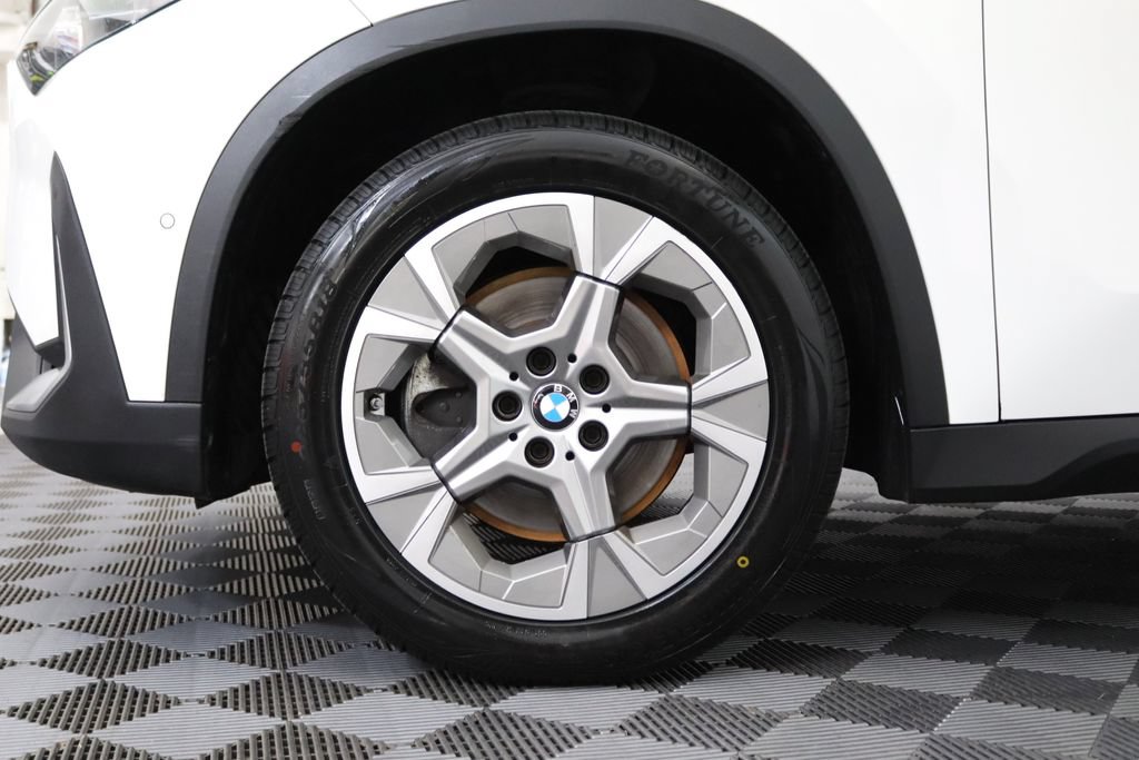 Used 2023 BMW X1 xDrive28i AWD/4WD image 5