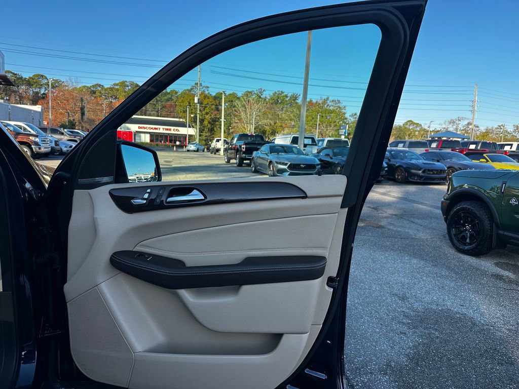 Used 2017 Mercedes-Benz GLE 350 image 40