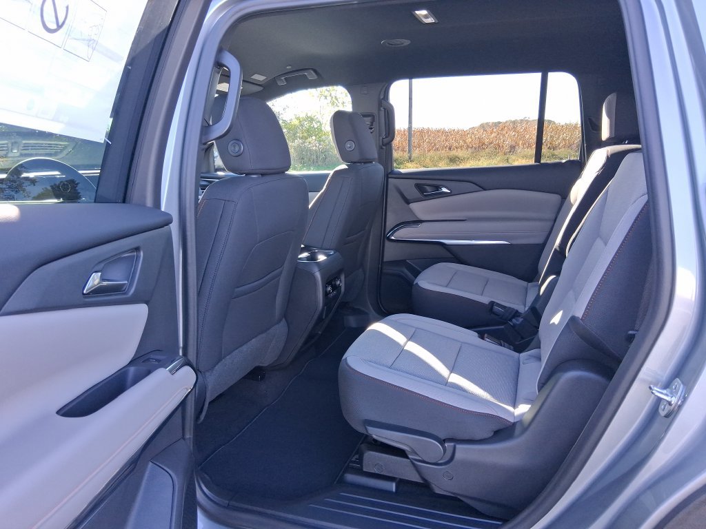 New 2027 Chevrolet Traverse LT w/ Driver Confidence Package AWD/4WD image 18